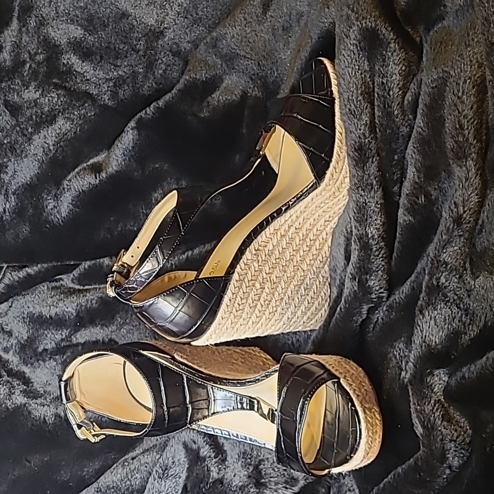 MICHAEL Michael KORS Platform Wedge Embossed Animal Print - Picture 2 of 14